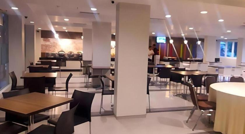 Amaris Hotel Ambon Zewnętrze zdjęcie