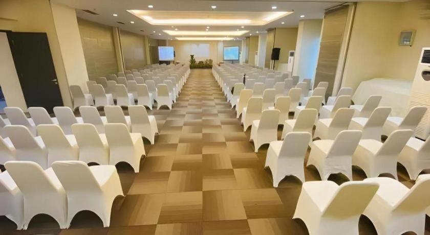 Amaris Hotel Ambon Zewnętrze zdjęcie
