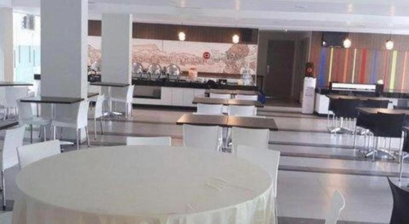 Amaris Hotel Ambon Zewnętrze zdjęcie